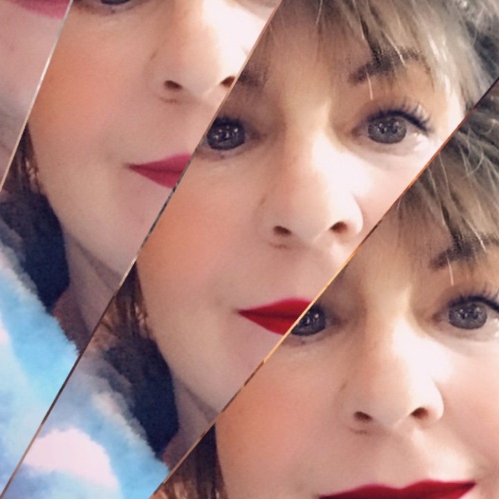 Meet your Posher, Carol